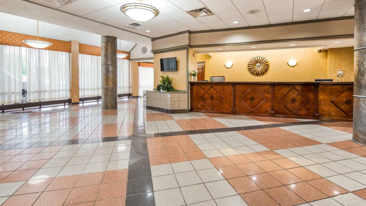 Kaiser Hotel Bridgeton Bagian luar foto